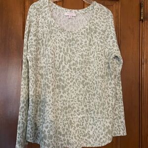 New Directions‎ Studio Sage Leopard Print Long Sleeve Soft/Warm Top, Size Medium